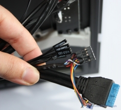 Bitfenix _Colussus_M-ATX_49
